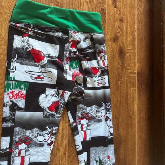 The Grinch x Justice graphic print leggings in size S - Picture 4 of 6